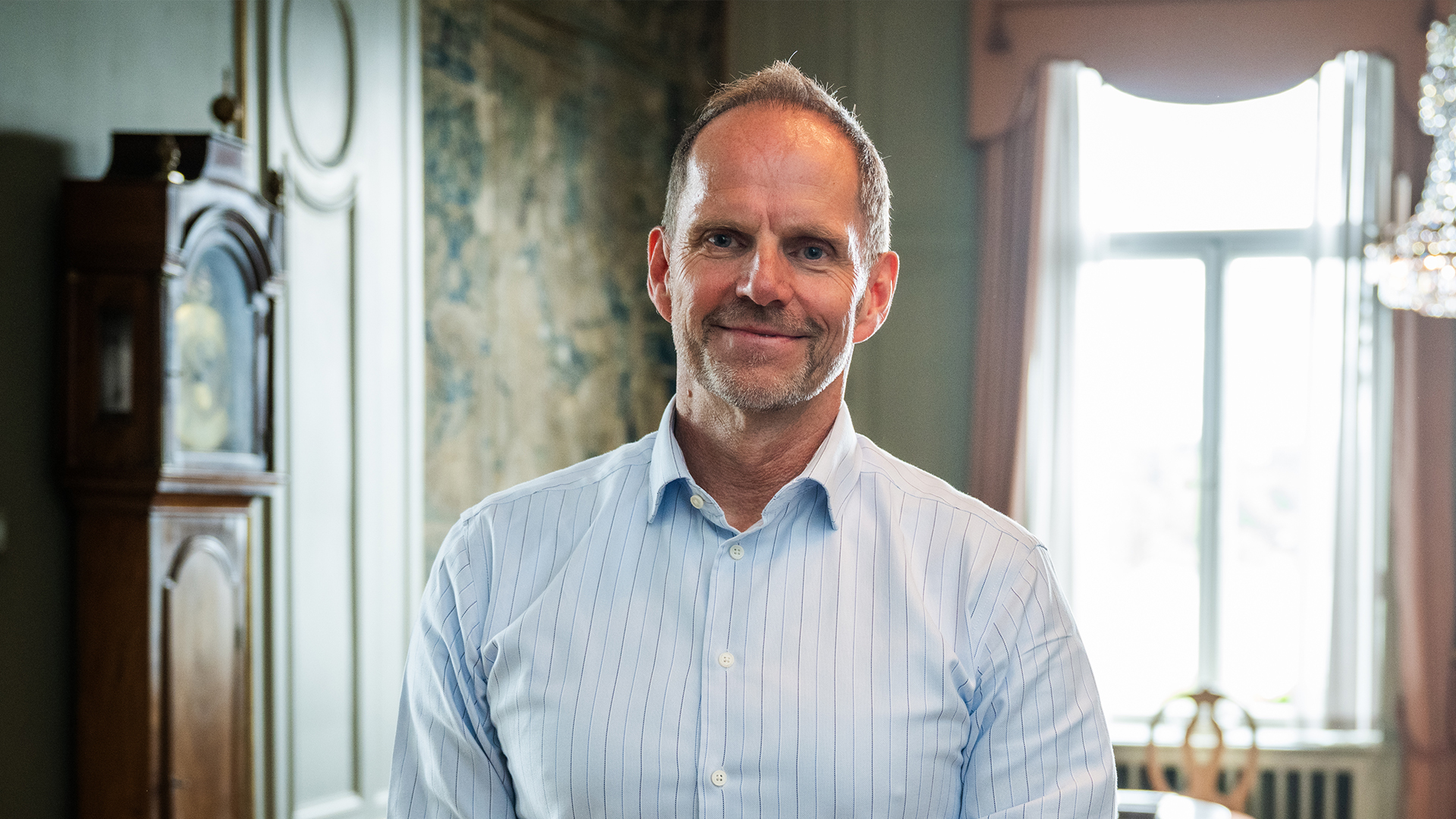 a man standing in a room