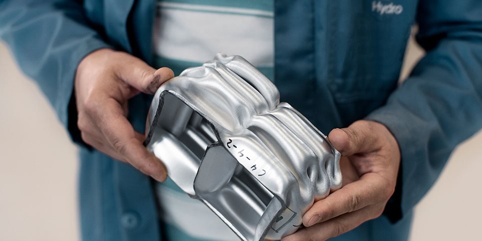 Crash management system in aluminium